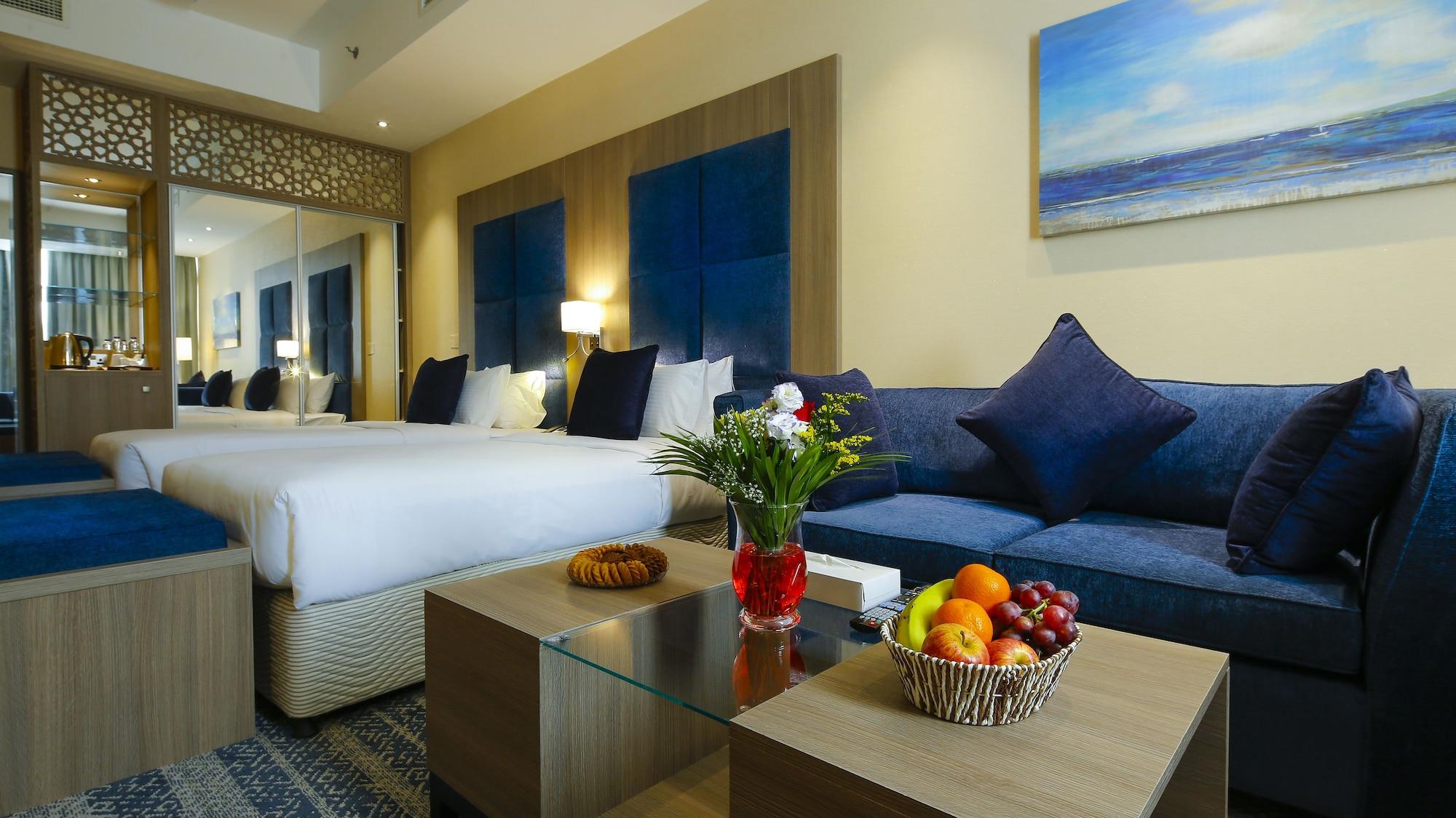דוחה The Castle Premium Hotel מראה חיצוני תמונה