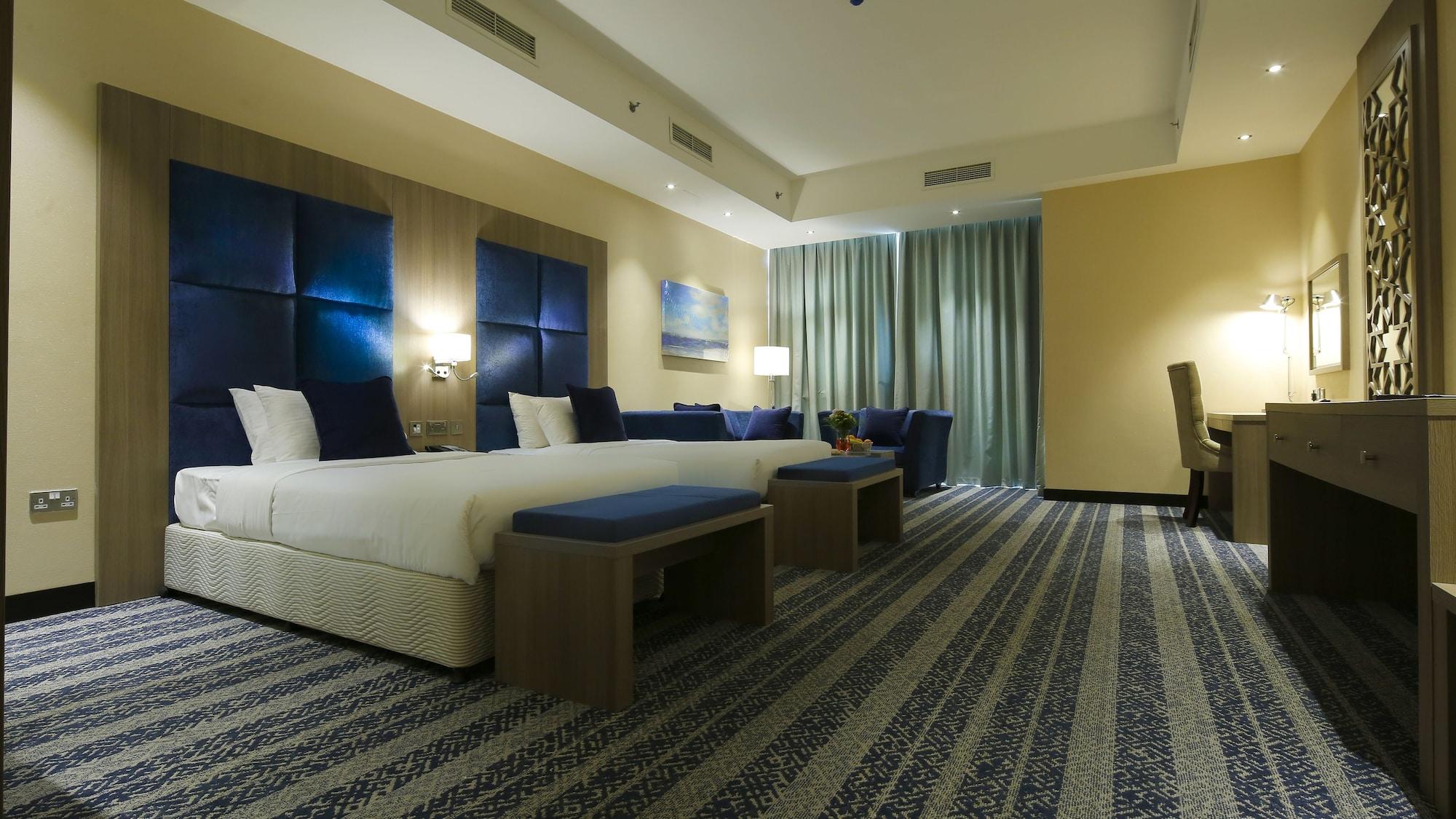 דוחה The Castle Premium Hotel מראה חיצוני תמונה