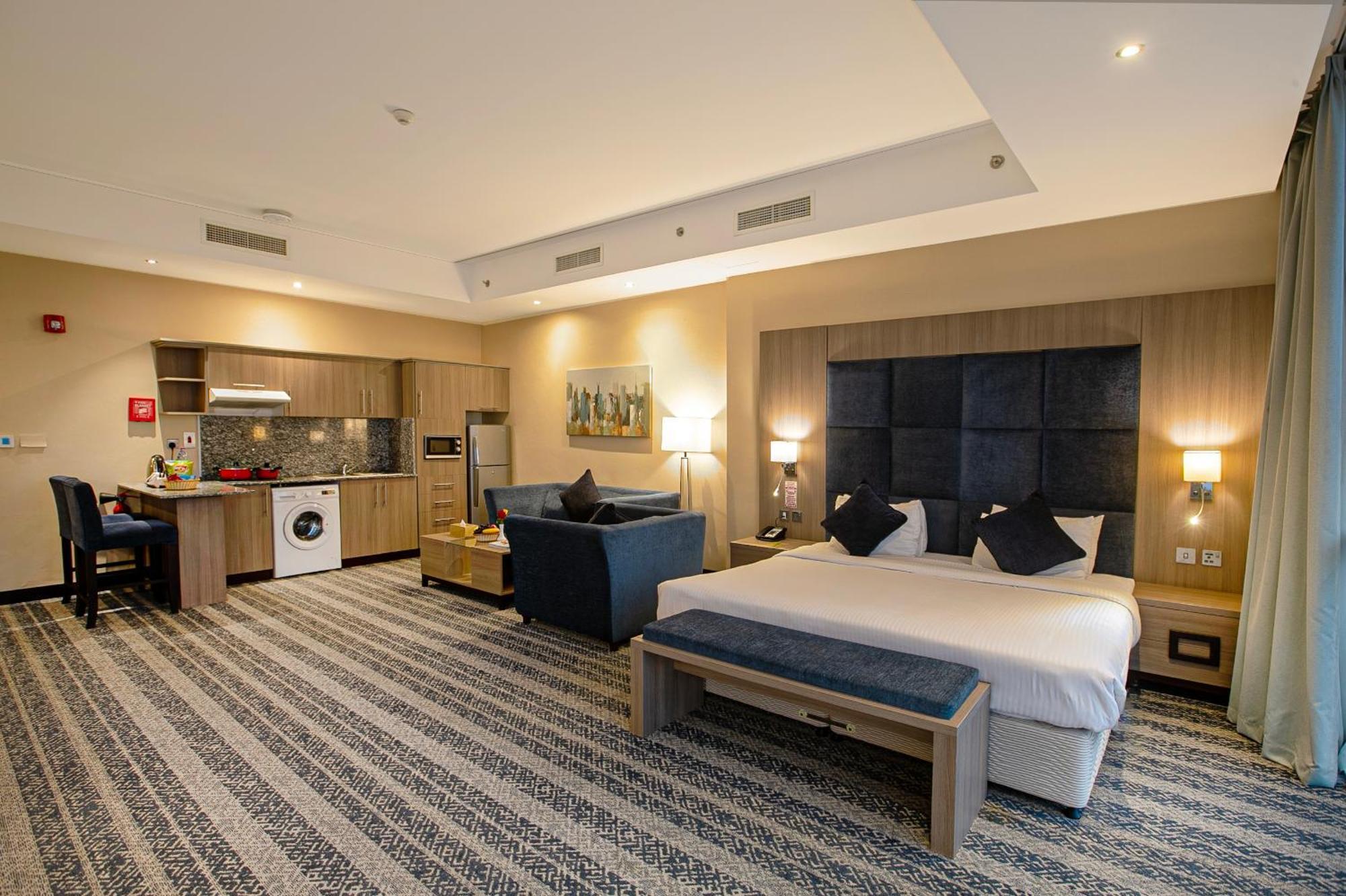 דוחה The Castle Premium Hotel מראה חיצוני תמונה