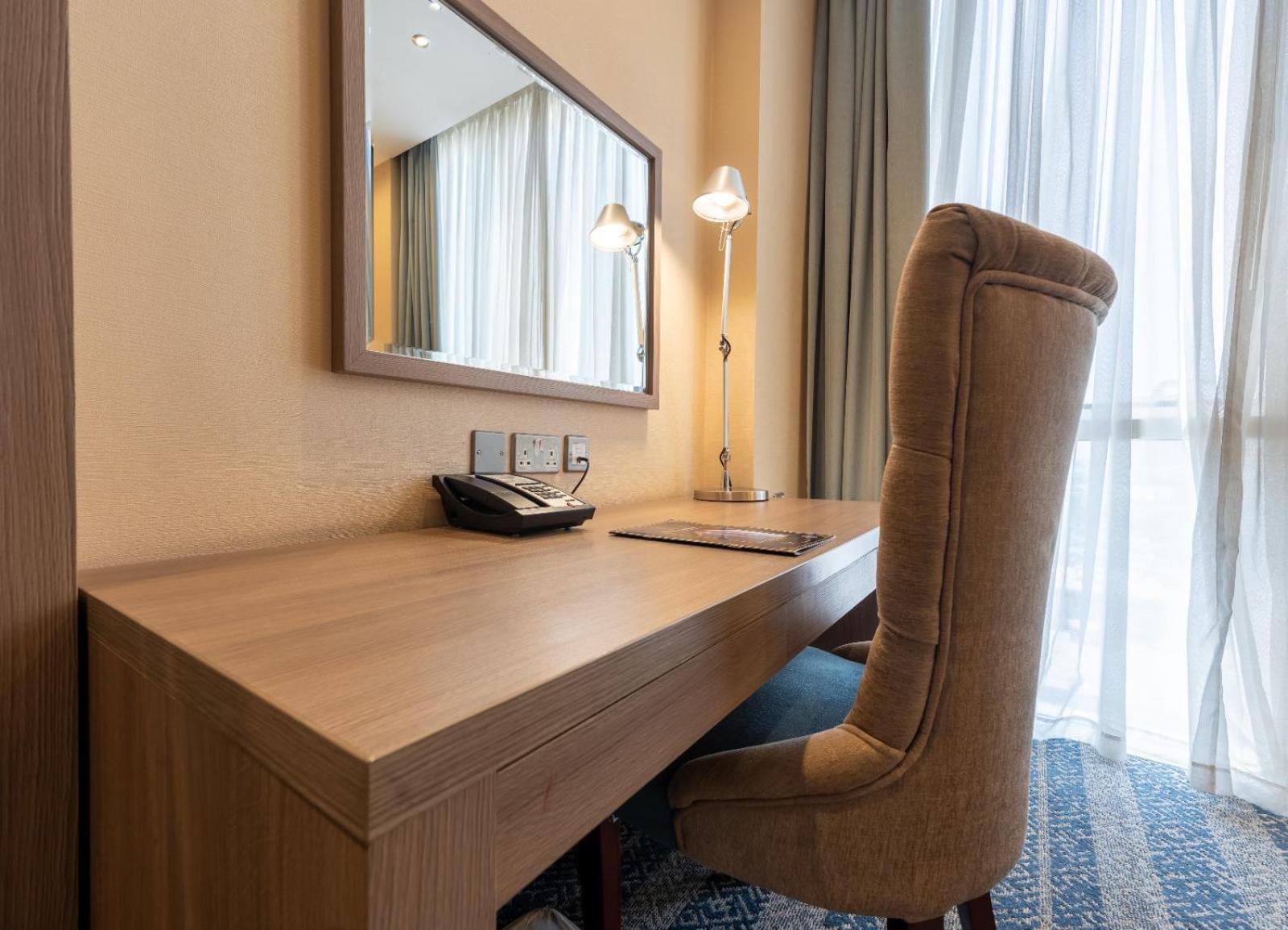 דוחה The Castle Premium Hotel מראה חיצוני תמונה