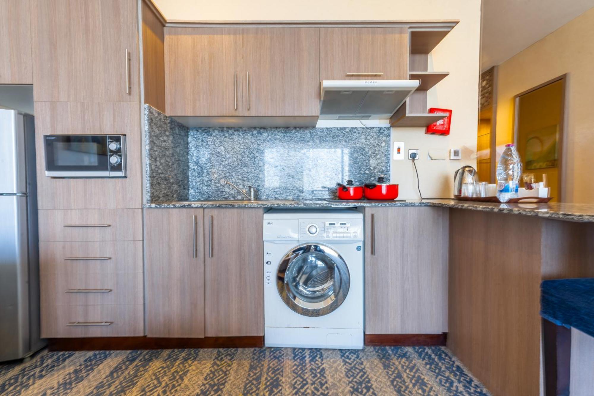 דוחה The Castle Premium Hotel מראה חיצוני תמונה