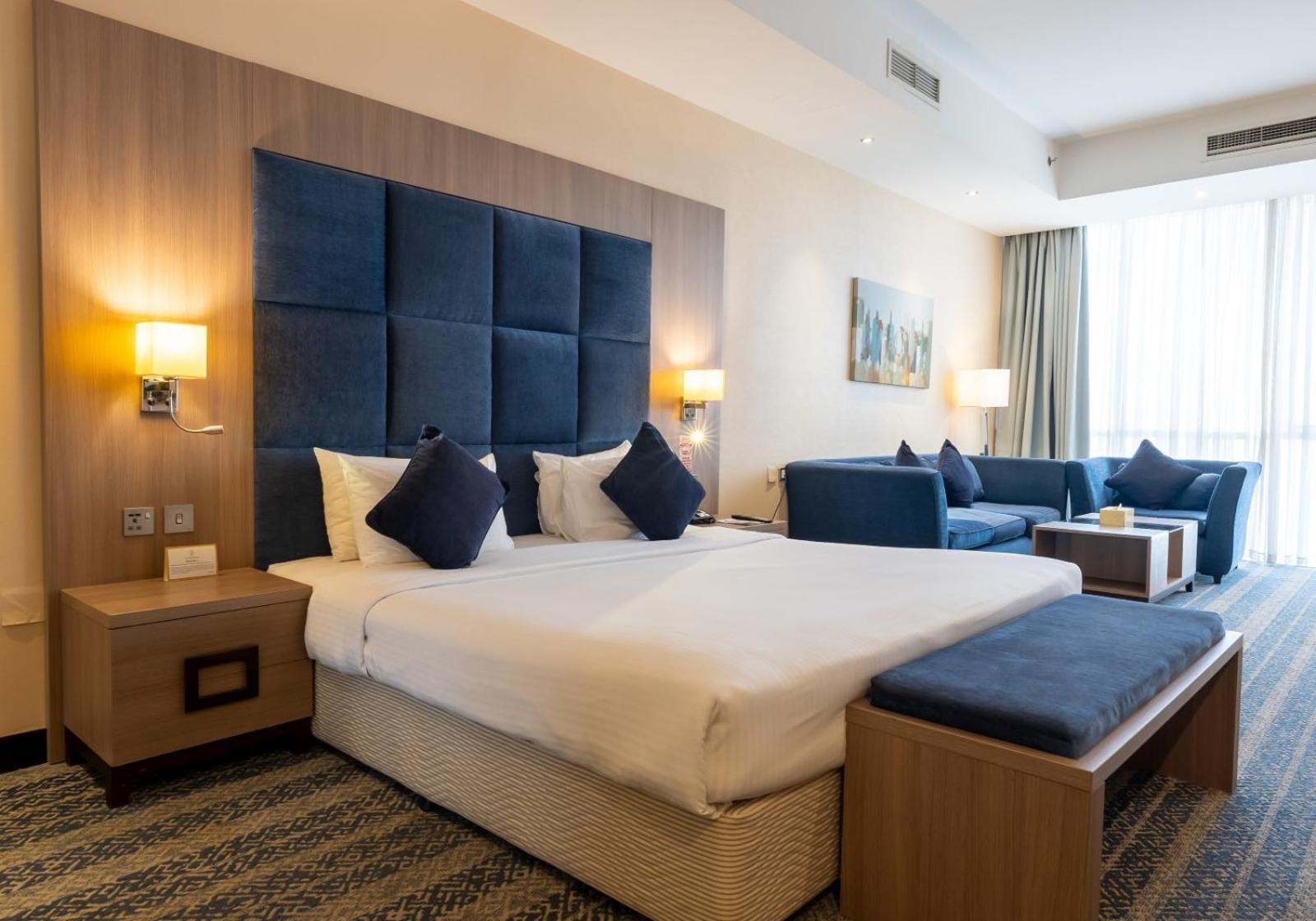 דוחה The Castle Premium Hotel מראה חיצוני תמונה