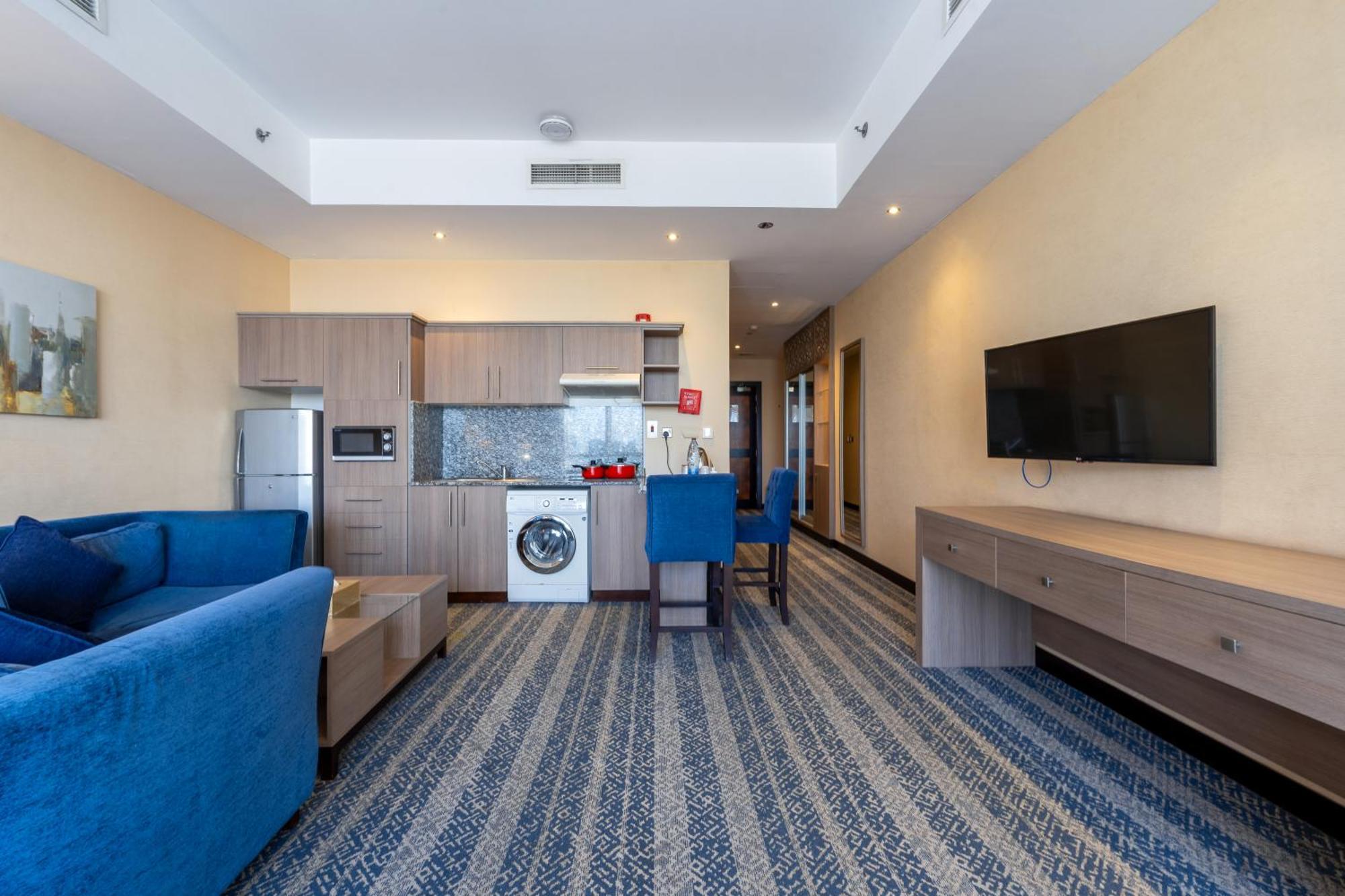 דוחה The Castle Premium Hotel מראה חיצוני תמונה
