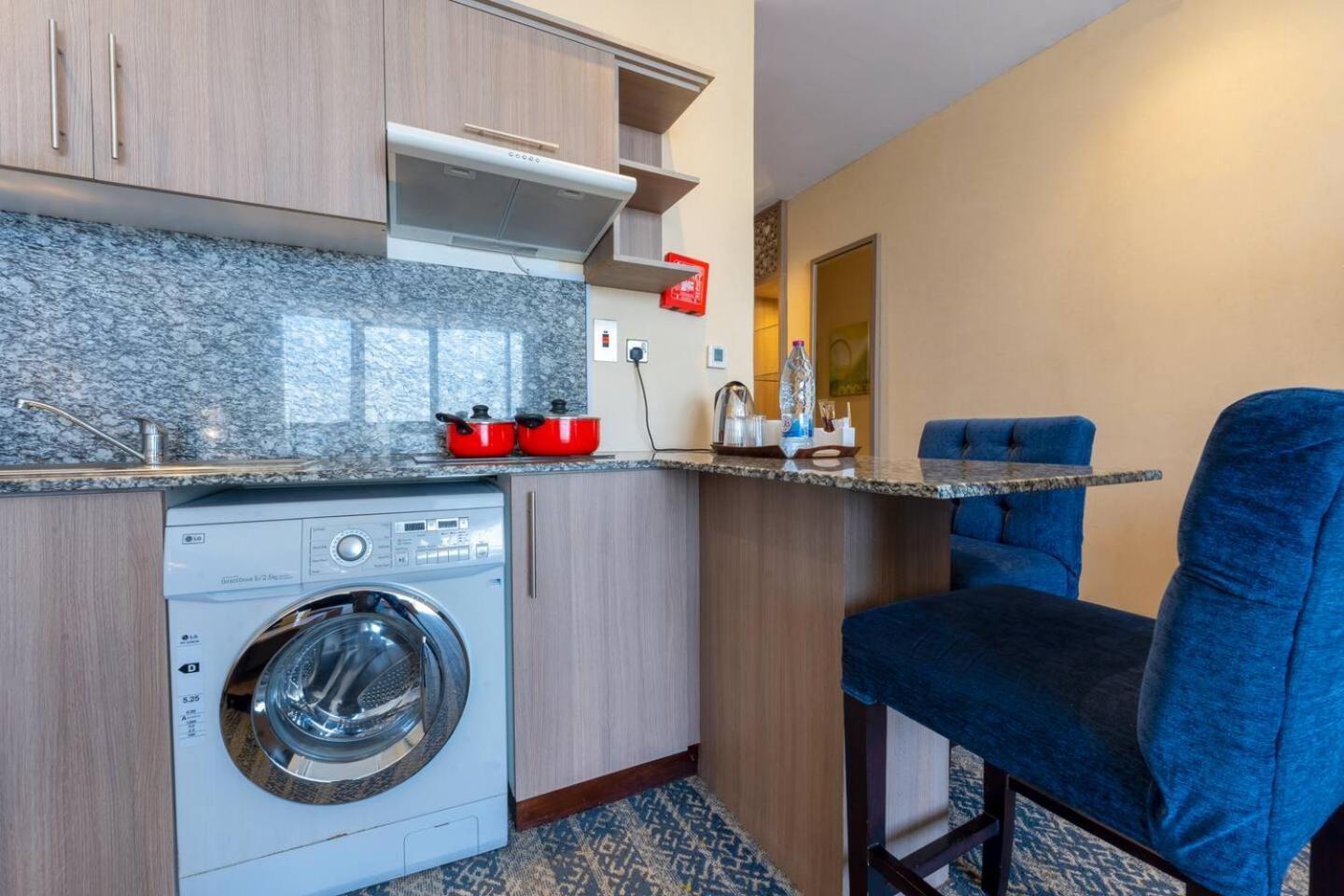 דוחה The Castle Premium Hotel מראה חיצוני תמונה
