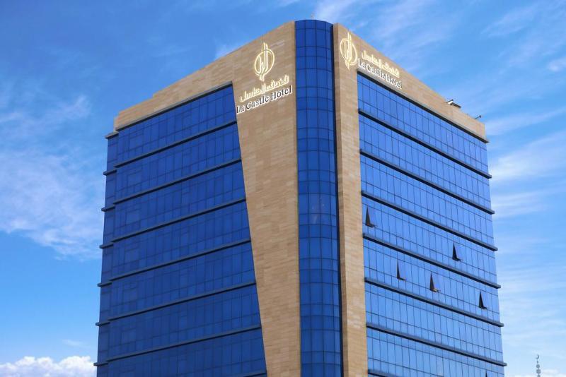 דוחה The Castle Premium Hotel מראה חיצוני תמונה